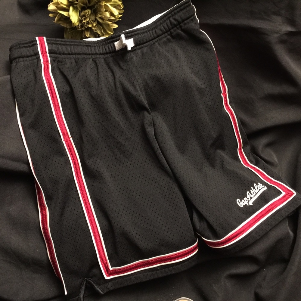 GAP Athletic-Black/Red Youth 14/16‎ Shorts